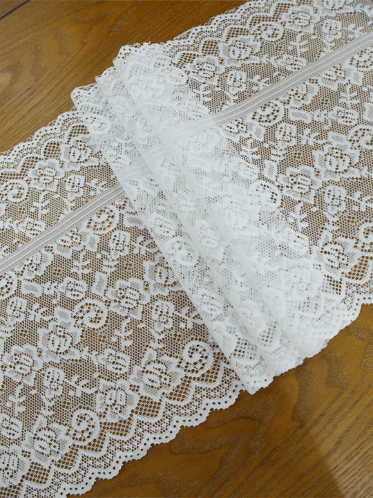 White%20small%20rose%20lace%20table%20flag%20with%20rustic%20romantic%20style%20suitable%20for%20living%20room%20dining%20table%20-%20Image%205