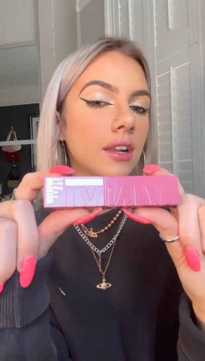 Maybelline's Superstay Vinyl Ink, 16-Hour No-Budge Liquid Lipcolor - Charmed