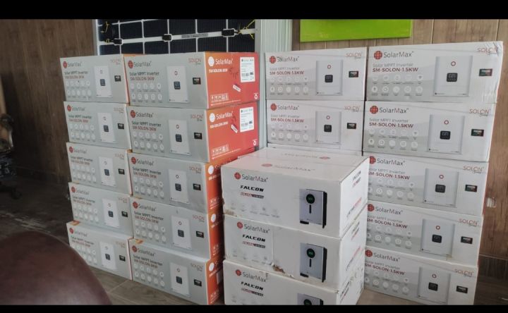 SOLARMAX%20SOLON%201.5KW%20HYBRID%20INVERTER%20-%20Image%202