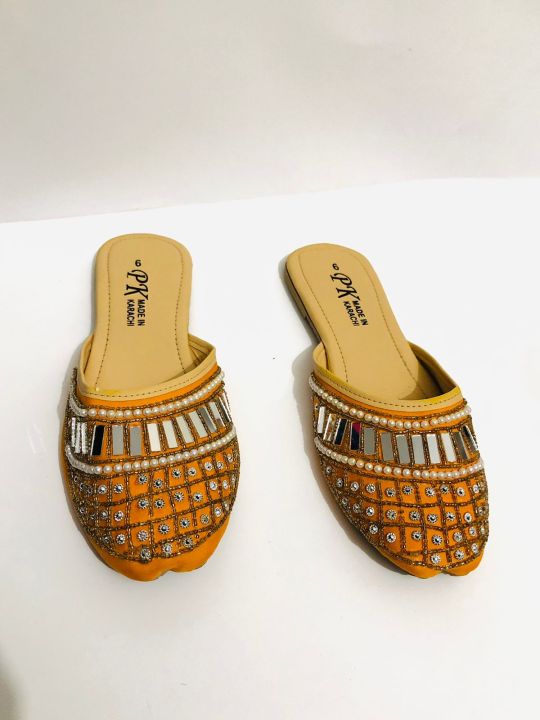 Girls%20Beautiful%20Gorgeous%20Rajsthani%20Half%20Nagra%20Shoes%20%7C%20Half%20Nagra%20-%20Image%204