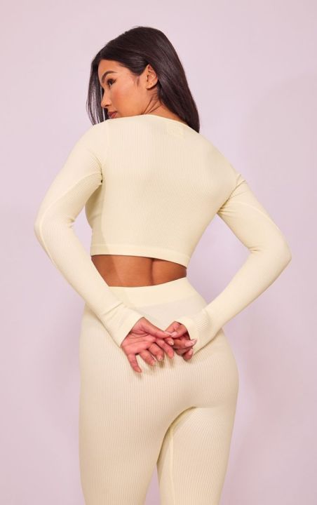 Long%20sleeve%20crop%20top%20and%20laggings%20set%20for%20women%20-%20Image%206