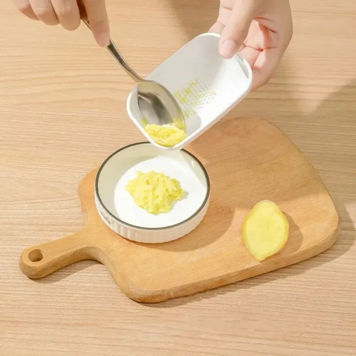 1pc%20Plastic%20Manual%20Garlic%20Grinder%20Ginger%20Grinder%20Used%20For%20Making%20Vegetable%20Puree%20Household%20Kitchen%20Tool%20-%20Image%203