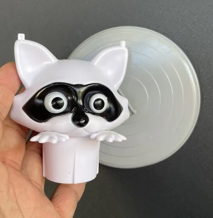 Cute%20Raccoon%20Toilet%20Paper%20Holder%20Playful%20Bathroom%20Decor%20With%20Trash%20Can%20Lid%20Cover%20Unique%20%20Idea%20Funny%20Home%20Accessory%20-%20Image%205