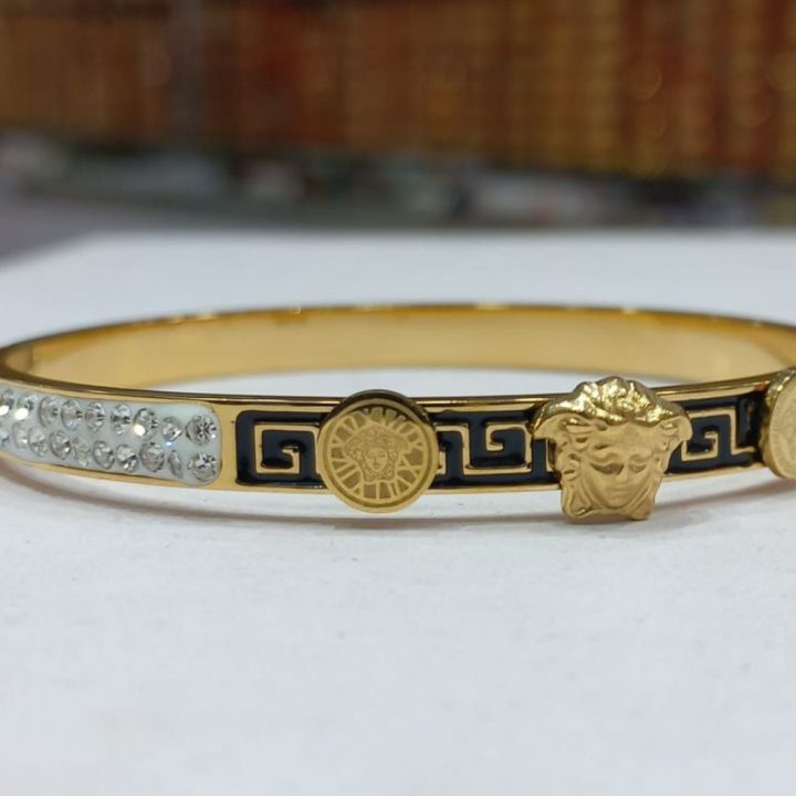 Hand%20bracelet%20for%20unisex%20-%20Image%204