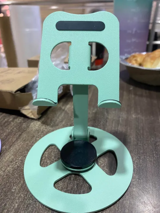 Adjustable%20Full%20Metal%20(Aluminum)%20Phone%20Holder%20Phone%20Stand%20Take%20Anywhere%20Desk%20Mobile%20Stand%20-%20Image%202