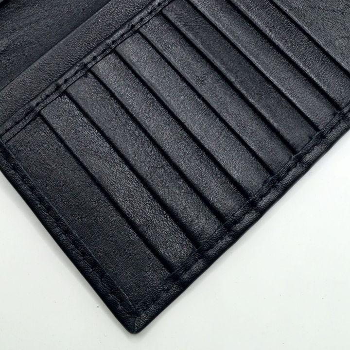 Premium%20Cow%20Leather%20Men's%20Wallet%20with%20Multiple%20Card%20Slots%20and%20Cash%20Compartments%20-%20Image%203