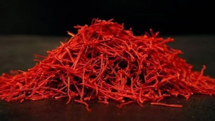 Iranian%20Super%20Negin%20Saffron%20Zafran%20jafran%20-%20Highest%20Quality-%201%20gm%20-%20Image%202
