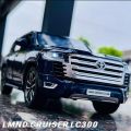 1:24 Scale Diecast Land Cruiser LC300 SUV. 