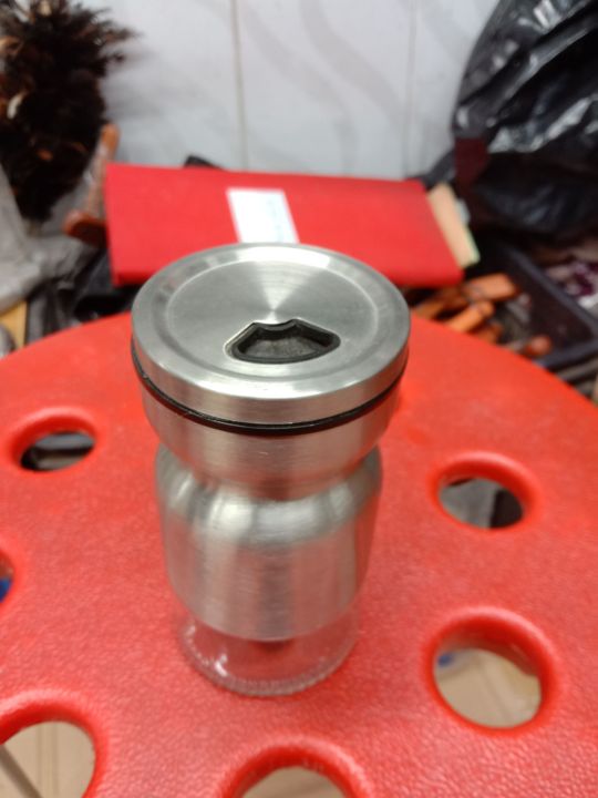 Glass%20Salt%20Pot%20with%20Stainless%20Steal%20Protector%20-%20Image%207