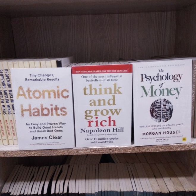 Think and grow rich / Psychology of money / Atomic Habits set of 3 ...