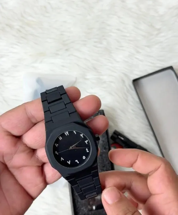 Arabic%20Black%20Aura%20Watch%20%E2%80%93waterproof,%20Sleek,%20Stylish%20&%20Functional%20With%20Chain%20Cutter%20-%20Image%207