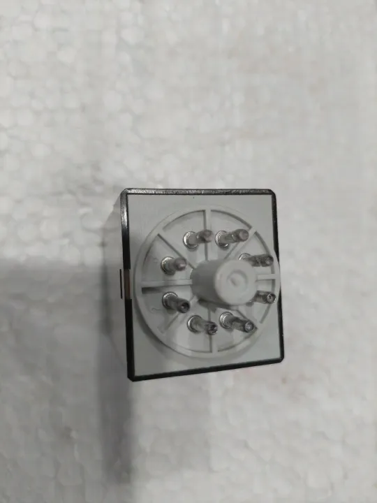 8%20pin%20Relay%20Finder%20220V,12+24VAc/Dc%20-%20Image%203