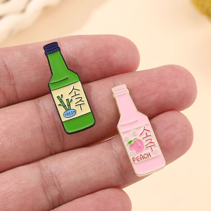 Soju%20Enamel%20Pin%20Brooch%20Wine%20Badge%20Peach%20Fresh%20Pink%20Green%20Bottle%20Lapel%20Pin%20Lovely%20Backpack%20Jewelry%20Accessories%20%20for%20Friends%20-%20Image%204