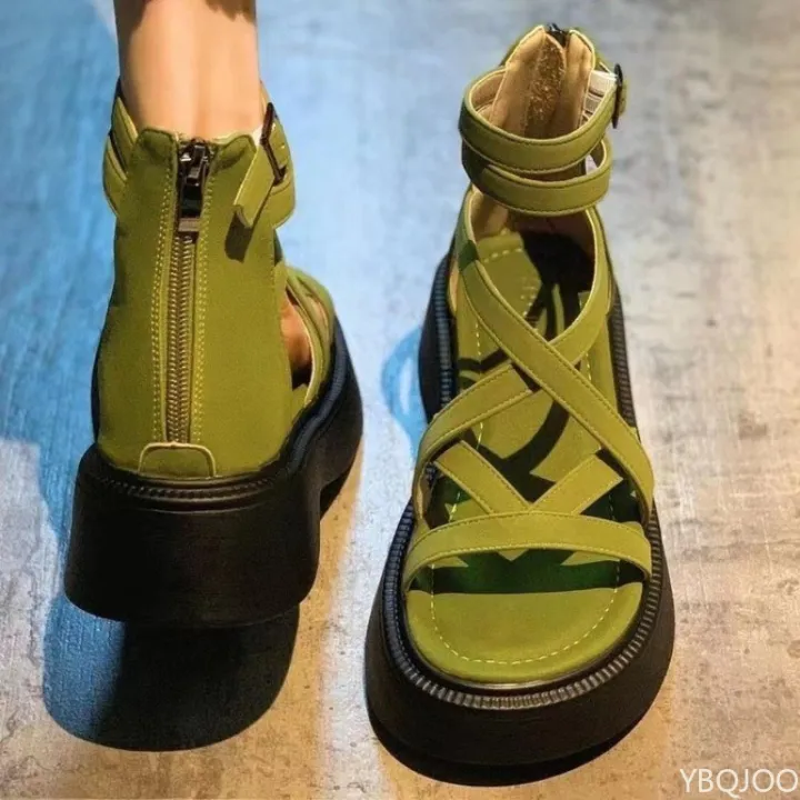 Fashionable%20Thick%20Bottom%20Sponge%20Cake%20Bottom%20Sandals%20for%20Women's%20Summer%20Style%20Versatile%20Hollow%20Cross%20Fine%20Strap%20Zipper%20Sandals%20-%20Image%204