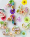 Resin flower keyring/ floral keyring/ keychain/ letter keyring/ gifts / keyring with tassel / keychain with tassel/ keyring. 