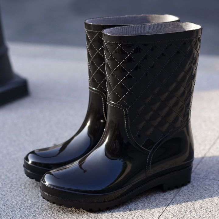 Outdoor%20Lightweight%20Work%20Commuting%20Waterproof%20and%20Anti%20Slip%20Rain%20Shoes%20-%20Image%204