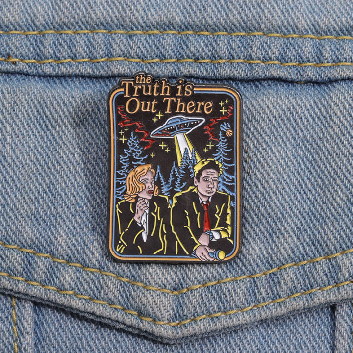 Science%20Film%20UFO%20Enamel%20Pins%20Custom%20Truth%20Is%20Out%20There%20Punk%20Brooches%20Lapel%20Badges%20Gothic%20Jewelry%20%20For%20Movie%20Fans%20Friends%20-%20Image%206