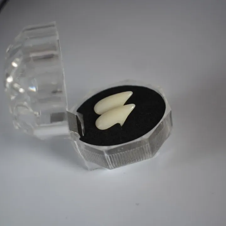 1%20Pair%20Vampire%20Teeth%20Fangs%20Dentures%20Props%20Halloween%20Costume%20Props%20False%20Teeth%20Solid%20Glue%20Denture%20Adhesive%20Halloween%20Party%20Decor%20-%20Image%206
