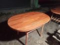 king size  Daining table mehgony wooden  4.5/2.5 feet. 