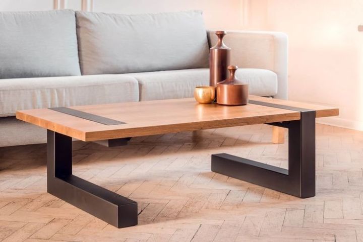 Modern design sofa table with beautiful look