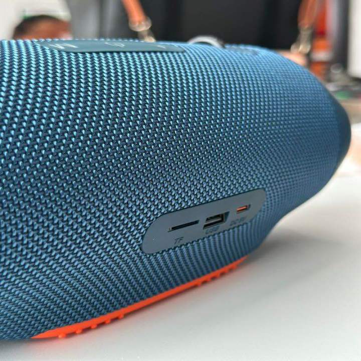 JBL%20Xtrmm%204%20Mini%2016W%20Power%20Wireless%20Bluetooth%20Speaker%20With%20Hanging%20Belt%20JBL%20Real%20Logo%20A%20Grade%20High%20Quality%20Premium%20Xtreme%204%20Mini%20Bluetooth%20Speaker%20High%20Quality%20-%20Image%207