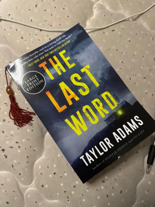 The%20last%20word%20by%20Taylor%20Adams%20(Suspense%20novel)%20Premium%20paperback%20(Brown%20offset%20edition)%20-%20Image%202