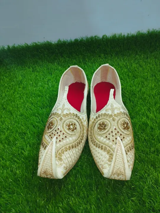 Men%20Traditional%20Khussa%20Handmade%20Latest%20Design%20Stylish%20Handmade%20Khussa%20-%20Image%202