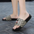 Men's Fashionable and Versatile One-Legged Lazy Slippers, Comfortable Beach Little Bee Checkered Slippers. 