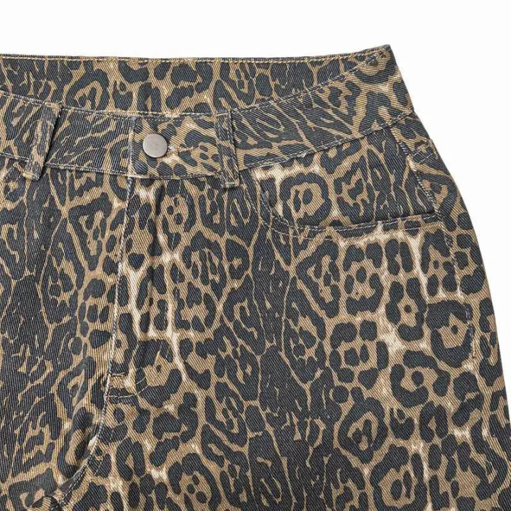 Winter%20Girls%20Leopard%20Print%20Plush%20Thermal%20High%20Waist%20Jeans%20Women%20Fleece%20Snow%20Warm%20Denim%20Pants%20Lady%20Retro%20Baggy%20Wide%20Leg%20Trousers%20-%20Image%205