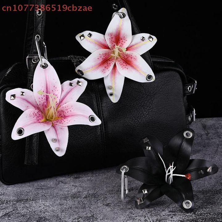 Elegant%20Lily%20Flower%20Keychain%20Hand-Punched%20Puncture%20Simulation%20Pendant%20Fashion%20Creative%20Bag%20Accessory%20Personalized%20Gift%20-%20Image%203