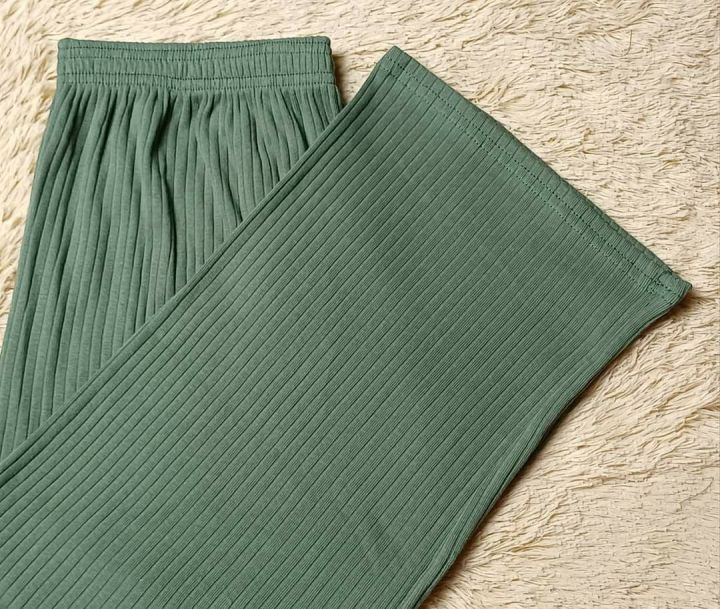 Ribbed%20cheli%20cotton%20payjama%2038%20inches%20long%20-%20Image%204