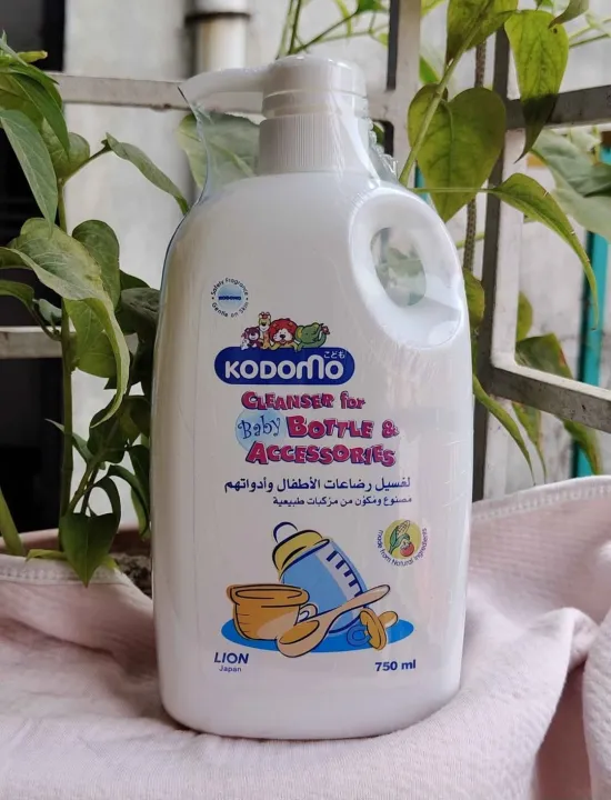 Kodomo%20cleanser%20for%20baby%20bottle%20&%20accessories%20-%20Image%202