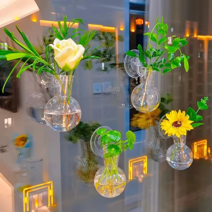 2/4/6/8%20Pack%20Wall%20Hanging%20Glass%20Terrari2um%20-%20Self-Watering%20Hydroponic%20Planter%20for%20Home%20Office%20Decor,%20Handmade%20Round%20Crystal%20Vase%20-%20Image%205