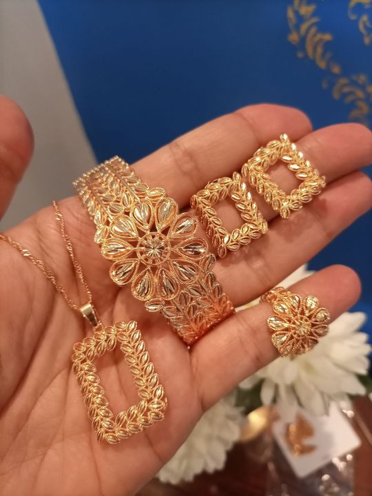 Jewellery%20Set%20-%20Image%205