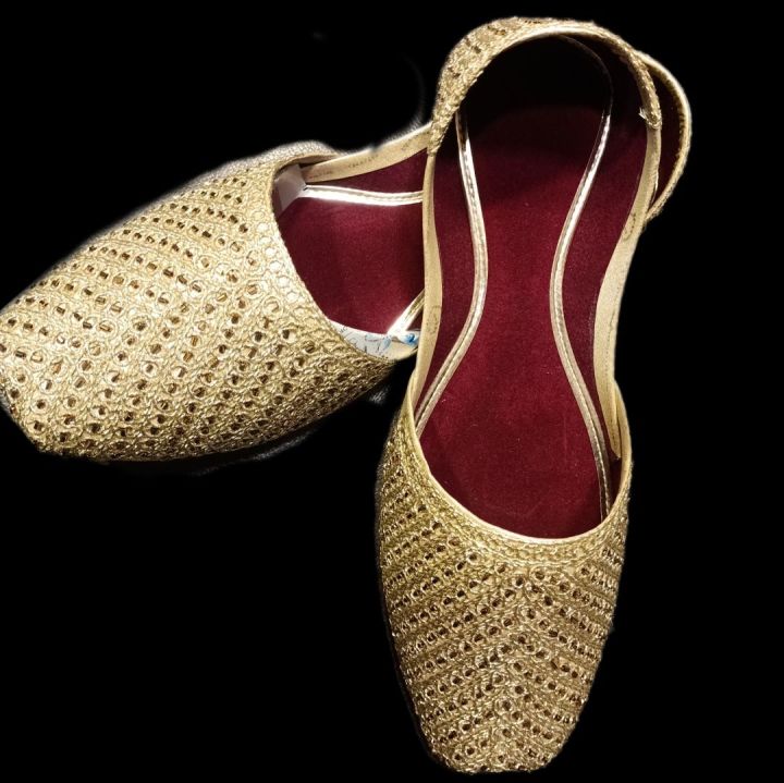 handmade golden khussa for men