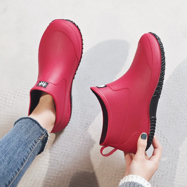 Women's%20Ankle%20Rain%20Boots%20Summer%20Wear-resistant%20Anti-Slip%20Couple%20Men%20And%20Women%20Short%20%20Boots%20Suitable%20For%20Outdoor%20Camp%20-%20Image%203