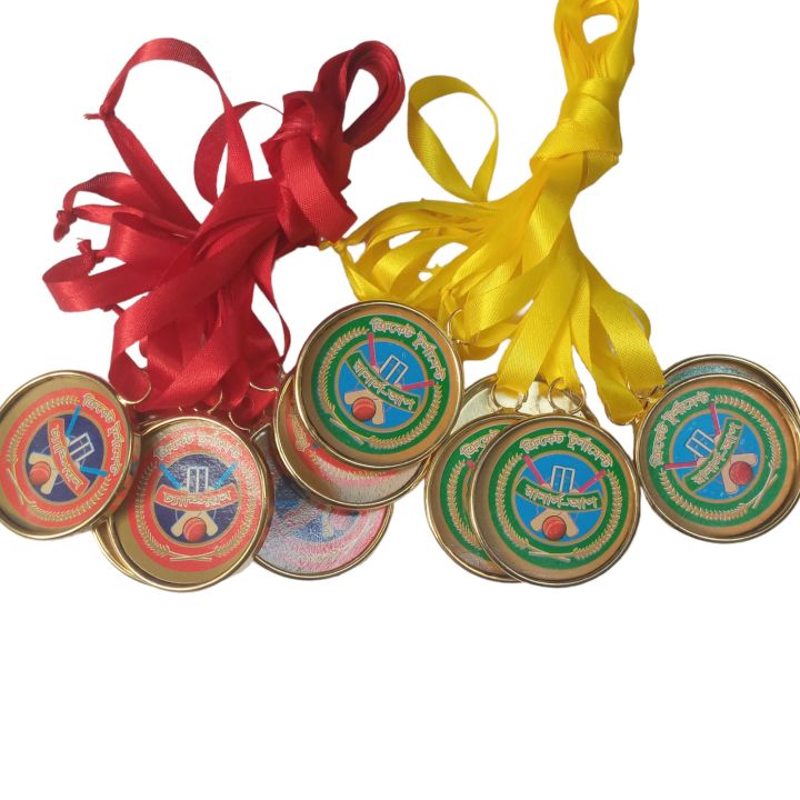 Cricket%20medals%20for%20tournament,%20Gold%20colour%20-%2012%20pcs%20-%20Image%202