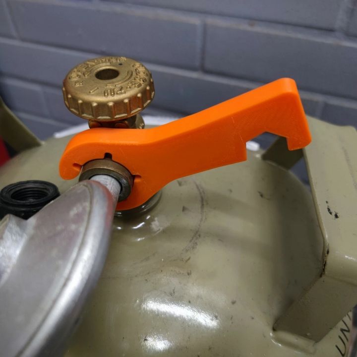 1Pcs%20Motorhome%20Caravan%20RV%20Gas%20Bottle%20Wrench%202in1%20Magnet%20Gas%20Wrench%20Tools%20RV%20Camper%20Grill%20Car%20Accessories%20Caravan%20Accessories%20-%20Image%203