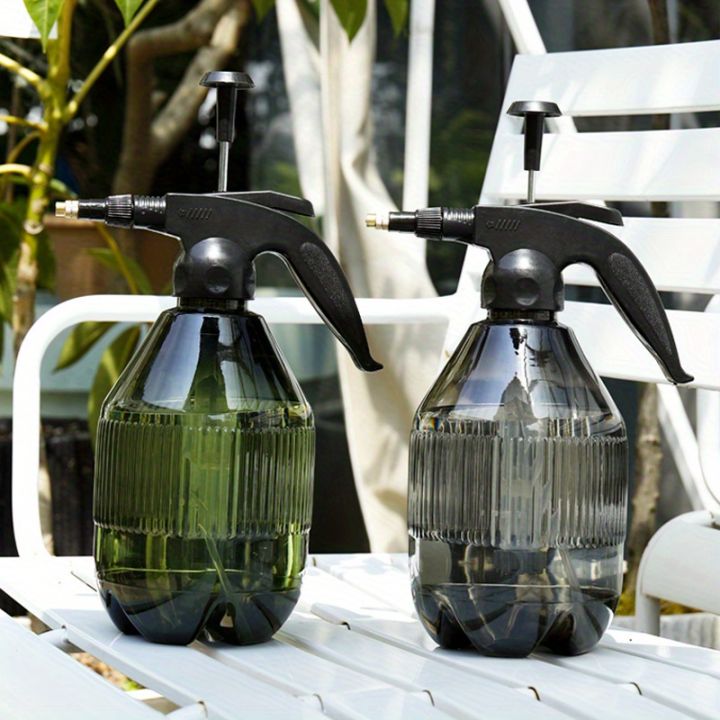 Large%20Capacity%20Plastic%20Handheld%20Mist%20Spray%20Bottle%20-%20Adjustable%20Nozzle,%20Easy-to-Use%20Watering%20Can%20for%20Gardening%20&%20Home%20Use%20-%20Image%205