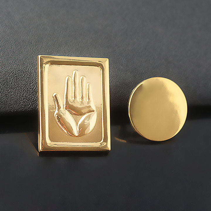 Hot Sale Anime JoJos Bizarre Adventure Brooch Kujo Jotaro Hat Metal Badge Pin For Women Men Cosplay Accessory Gift