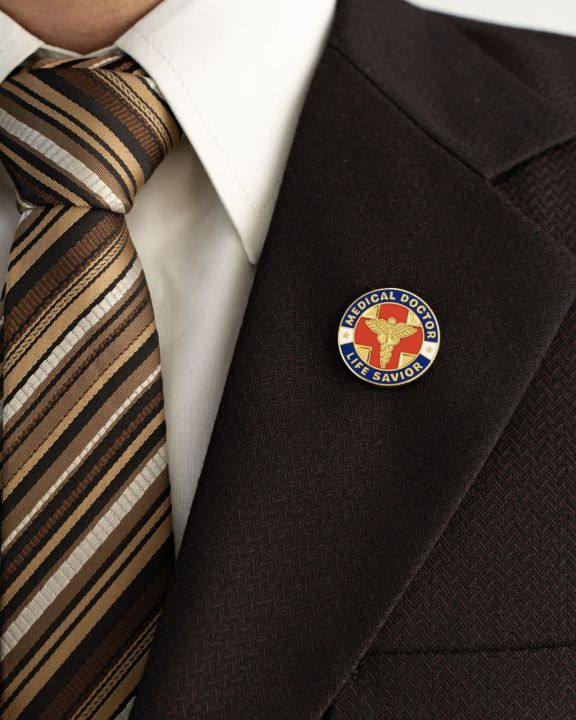 Medical%20Doctor%20%E2%80%93%20Life%20Savior%20Badge%20(Lapel%20Pin)%20%7C%20Premium%20Brass%20Collectible,%20Hard%20Enamel%20Craft%20-%20Image%202
