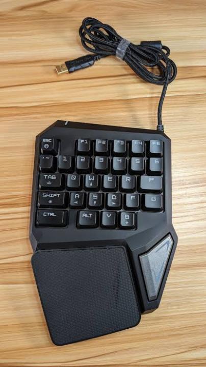 Delux%20T9%20Pro%20Single%20Hand%20Professional%20Gaming%20Keyboard%20-%20Image%202