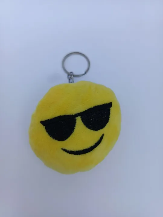 1%20Pc%20Emoji%20Shape%20Keychain,%20Cute%20Soft%20&%20Fluffy%20Smiley%20Emoji%20Shape%20Keychain%20For%20Boys%20&%20Girls%20-%20Image%209
