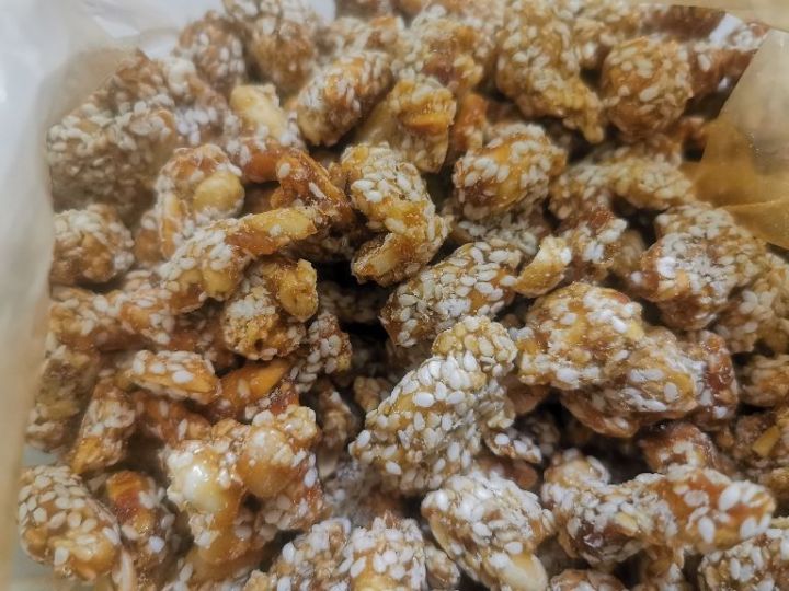 Peanut rewari,revri,rewri sweet peanut rewari peanut coated till with gurh(260 grams