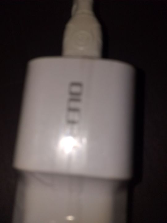 TECNO%20Adapter%20and%20cable%20Free%20-%20Image%203