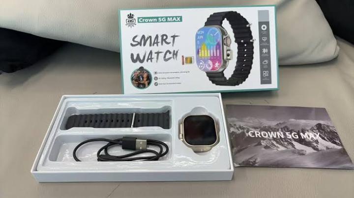 Crown 5G Max Smart Watch with SIM Support, camera and Bluetooth Calling