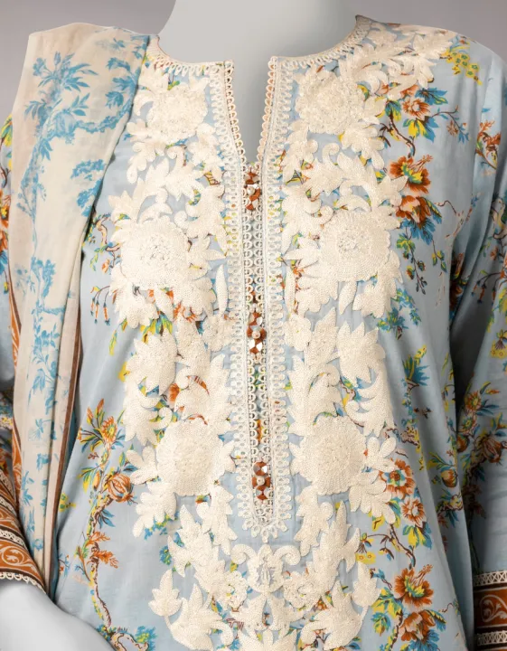 Junaid%20Jamshed%20Unstitched%203%20Piece%20Suit%20Multicolor%20Lawn%20Embroidered%20-%20Designcode:%2026-3744%20Cultural%20Fusion-02%20-Collection:%20Spring%20Vol%201%202026%20-%20Image%203