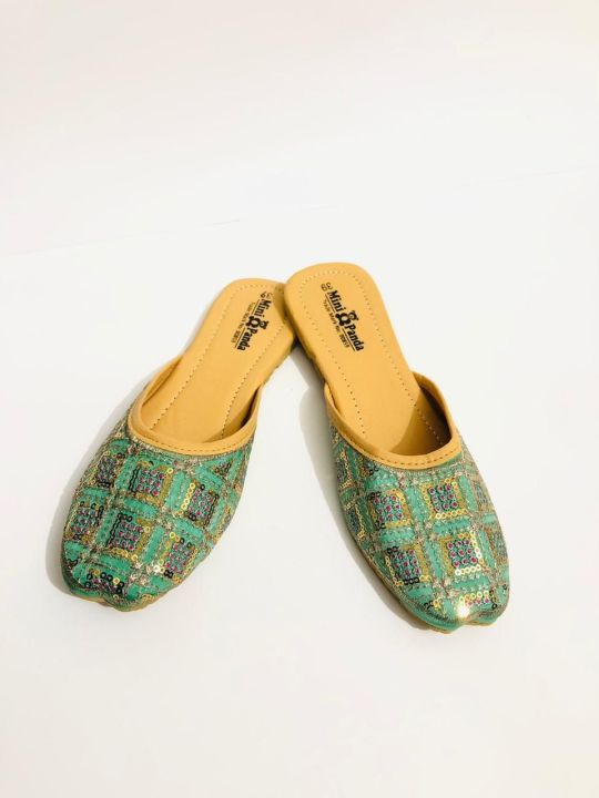 Girls%20Beautiful%20Gorgeous%20Rajsthani%20Half%20Nagra%20Shoes%20%7C%20Half%20Nagra%20-%20Image%209
