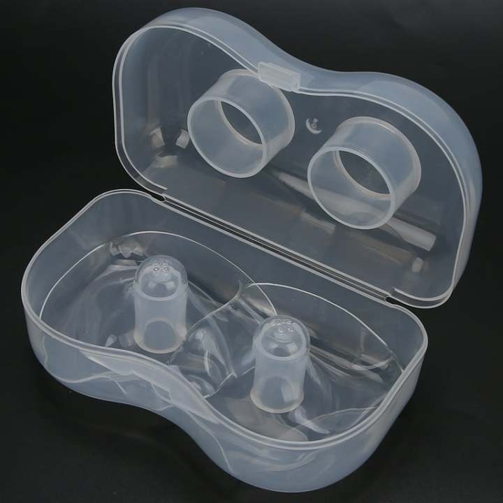 2 Piece silicone Nipple Shield with Carrying Boxes Breastfeeding Nipple