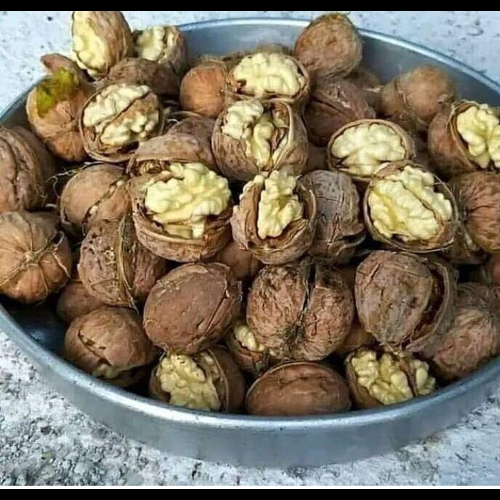 Walnut/ Kagzi Akhrot 100% fresh guaranteed with Soft Nut. - Weight 1000 Grams. - Money Back Guaranteed